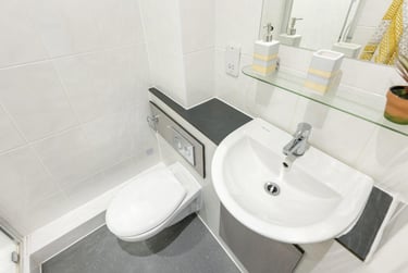 1 bed house, St Leonards Gate, City Centre, Lancaster, LA11NN - Image 2